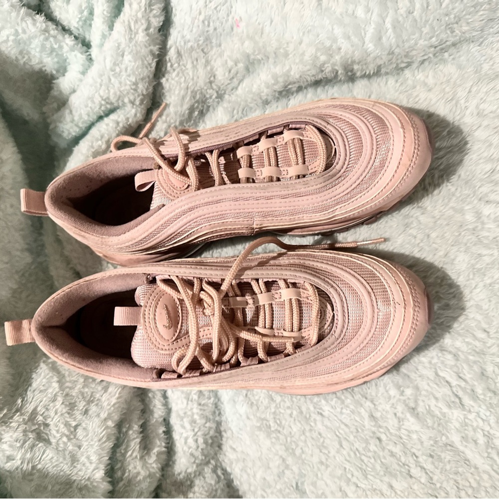 Lightly Used Air Max